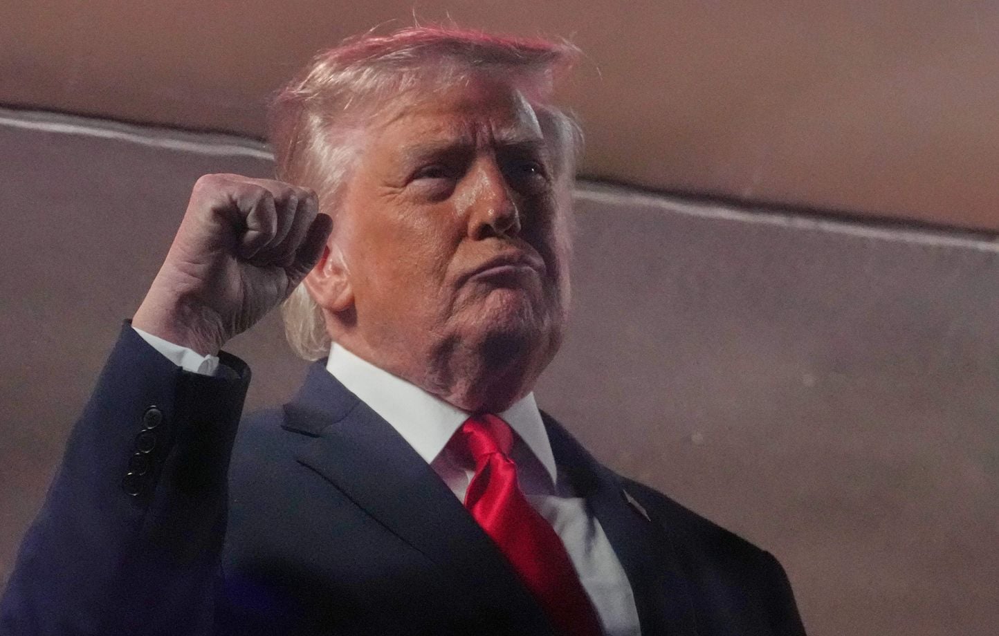Trump fue abucheado en el Madison Square Garden durante el partido de las Finales de la NBA Trump fue abucheado en el Madison Square Garden durante el partido de las Finales de la NBA